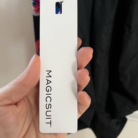 Magicsuit Aubrey floral print size 8 - Picture 10 of 13